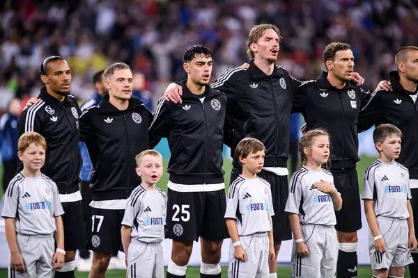 MUNİH, GERMANY - 4 Haziran 2025: Leroy Sane, Florian Wirtz, Aleksandar Pavloviç, Nick Woltemade, Leon Goretzka - Yarı final maçı UEFA Milletler Ligi 2025 Almanya Allianz Arena 'da Portekiz' e karşı. 