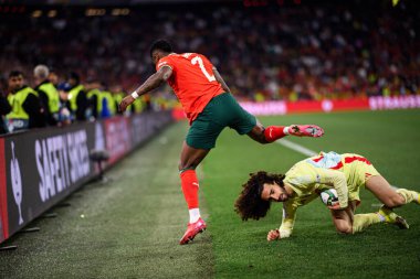 MUNICH, GERMANY - 8 Haziran 2025: Nelson Semedo, Marc Cucurella - UEFA Uluslar Ligi 2025, Allianz Arena 'da İspanya' ya karşı. 