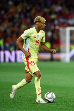 MUNICH, GERMANY - 8 Haziran 2025: Lamine Yamal - UEFA Uluslar Ligi 2025, Allianz Arena 'da İspanya' ya karşı. 