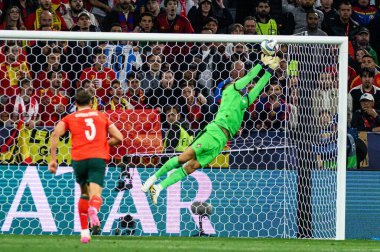 MUNICH, GERMANY - 8 Haziran 2025: Diogo Costa - UEFA Milletler Ligi 2025, Allianz Arena 'da İspanya' ya karşı. 