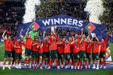 MUNICH, GERMANY - 9 Haziran 2025: Kazananlar - UEFA Uluslar Ligi 2025, Allianz Arena 'da İspanya' ya karşı. 