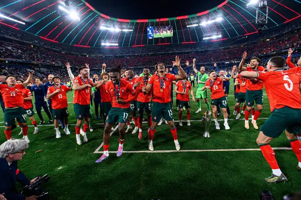 MUNICH, GERMANY - 9 Haziran 2025: Kazananlar - UEFA Uluslar Ligi 2025, Allianz Arena 'da İspanya' ya karşı. 