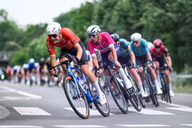 Kolonya, Almanya - 9 Haziran 2025 Köln klasiği. Almanya Şampiyonası ve Avrupa Kupası 2025 Bisiklet Yarışması