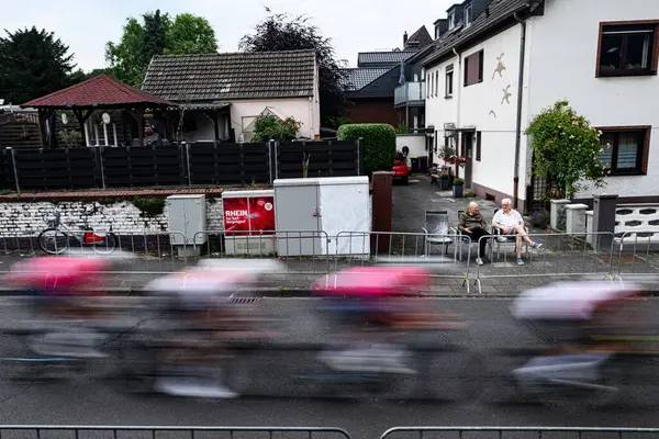 Kolonya, Almanya - 9 Haziran 2025 Köln klasiği. Almanya Şampiyonası ve Avrupa Kupası 2025 Bisiklet Yarışması