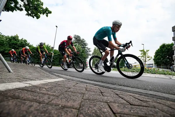 Kolonya, Almanya - 9 Haziran 2025 Köln klasiği. Almanya Şampiyonası ve Avrupa Kupası 2025 Bisiklet Yarışması