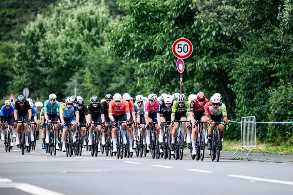 Kolonya, Almanya - 9 Haziran 2025 Köln klasiği. Almanya Şampiyonası ve Avrupa Kupası 2025 Bisiklet Yarışması
