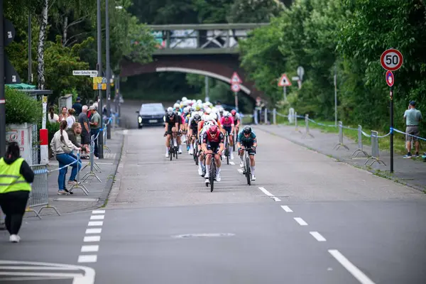 Kolonya, Almanya - 9 Haziran 2025 Köln klasiği. Almanya Şampiyonası ve Avrupa Kupası 2025 Bisiklet Yarışması