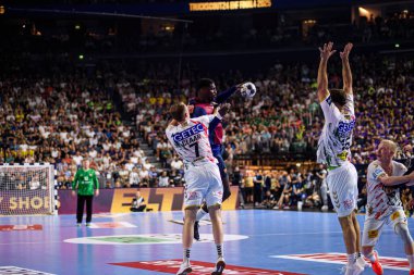 COLOGNE, GERMANY - 14 Haziran 2025: Dika Mem - Kamyon İzcisi 24 EHF FINAL4 Barca-SC Magdeburg maçı Lanxess Arena 'da.