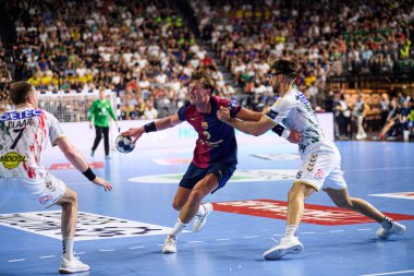 COLOGNE, GERMANY - 14 HAZİRAN 2025: Jonathan Carlsbogard - Kamyon İzcisi 24 EHF FINAL4 Barca-SC Magdeburg maçı Lanxess Arena 'da.
