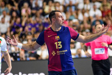 COLOGNE, GERMANY - 14 Haziran 2025: Aitor Arino Bengoechea - Kamyon Öncüsü 24 EHF FINAL4 Barca SC Magdeburg 'a karşı Lanxess Arena.