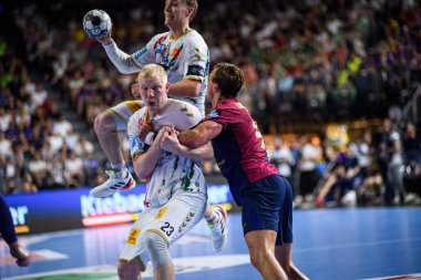 COLOGNE, GERMANY - 14 Haziran 2025: Magnus Saugstrup Jensen - Kamyon Öncüsü 24 EHF FINAL4 Barca SC Magdeburg 'a karşı Lanxess Arena.