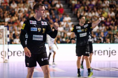 COLOGNE, GERMANY - 14 Haziran 2025: Lasse Bredekjaer Andersson - Kamyon Öncüsü 24 EHF Finali 4 Fuchse Berlin, Lanxess Arena 'da HBC Nantes' e karşı.