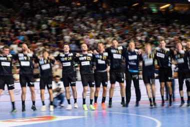 COLOGNE, GERMANY - 14 HAZİRAN 2025: - Kamyon İzcisi 24 EHF FINAL4 Fuchse Berlin 'e karşı Lanxess Arena' da HBC Nantes.