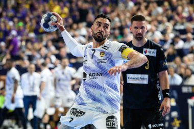 COLOGNE, GERMANY - 14 HAZİRAN 2025: Valero Rivera Folch - Kamyon Öncüsü 24 EHF Finali FINAL4 Fuchse Berlin HBC Nantes 'e karşı Lanxess Arena' da.