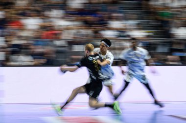 COLOGNE, GERMANY - 14 HAZİRAN 2025: - Kamyon İzcisi 24 EHF FINAL4 Fuchse Berlin 'e karşı Lanxess Arena' da HBC Nantes.