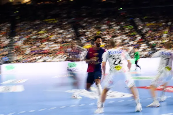 COLOGNE, GERMANY - 14 HAZİRAN 2025: Timothey N 'guessan - 24 EHF FINAL4 Barca-SC Magdeburg maçı Lanxess Arena' da.
