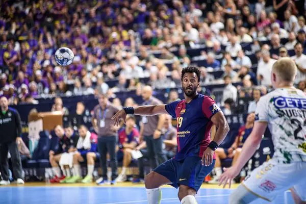 COLOGNE, GERMANY - 14 HAZİRAN 2025: Timothey N 'guessan - 24 EHF FINAL4 Barca-SC Magdeburg maçı Lanxess Arena' da.