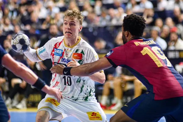 COLOGNE, GERMANY - 14 Haziran 2025: Gisli Thorgeir Kristjansson - Kamyon Scout24 EHF FINAL4 Barca-SC Magdeburg maçı Lanxess Arena 'da.