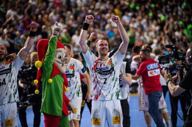 COLOGNE, GERMANY - 15 HAZİRAN 2025: Felix Claar - Kamyon Öncüsü 24 EHF Finali FINAL4 Fuchse Berlin, SC Magdeburg 'a karşı Lanxess Arena' da.