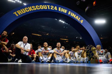 COLOGNE, GERMANY - 15 HAZİRAN 2025: - Kamyon İzcisi 24 EHF FINAL4 Fuchse Berlin, SC Magdeburg 'a karşı Lanxess Arena.