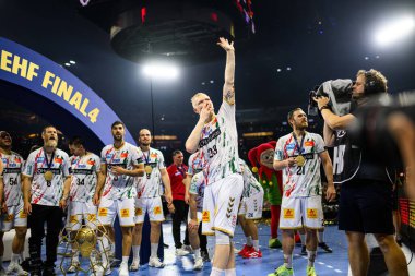 COLOGNE, GERMANY - 15 HAZİRAN 2025: Magnus Saugstrup Jensen - Kamyon Öncüsü 24 EHF finali FINAL4 Fuchse Berlin, SC Magdeburg 'a karşı Lanxess Arena' da.