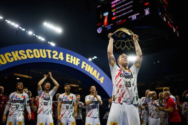 COLOGNE, GERMANY - 15 HAZİRAN 2025: Magnus Saugstrup Jensen - Kamyon Öncüsü 24 EHF finali FINAL4 Fuchse Berlin, SC Magdeburg 'a karşı Lanxess Arena' da.