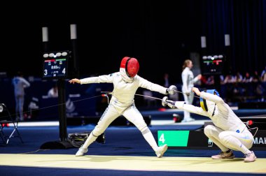 ESSEN, GERMANY - 17 Temmuz 2025: Anna MAKSYMENKO - Eskrim, Ren-Ruhr 2025 FISU Dünya Üniversite Oyunları Messe 'de.