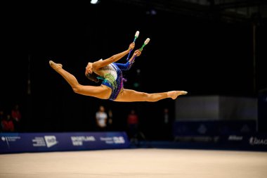 ESSEN, GERMANY - 18 Temmuz 2025: Messe 'deki Ritmik Jimnastik, Bireysel, Ren-Ruhr 2025 FISU Dünya Üniversite Oyunları.