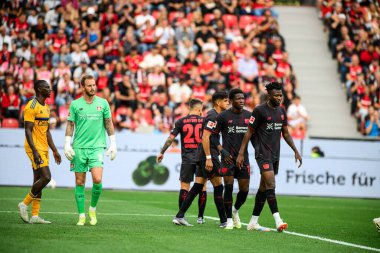 LEVERKUSEN, GERMANY - 5 AĞUSTOS, 2025: Mark Flekken - Bayer 04 Leverkusen Pisa SC 'ye karşı.