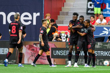 LEVERKUSEN, GERMANY - 5 AĞUSTOS, 2025: gol, Christian Kofane - Dostça maç Bayer 04 Leverkusen vs Pisa SC Bayarena 'da.