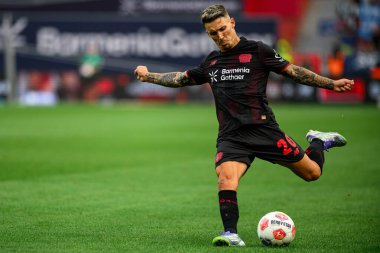 LEVERKUSEN, GERMANY - 5 AĞUSTOS, 2025: Alejandro Grimaldo - Bayer 04 Leverkusen Pisa SC 'ye karşı.