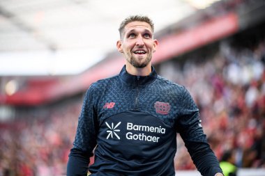 LEVERKUSEN, GERMANY - 5 AĞUSTOS, 2025: Robert Andrich - Bayer 04 Leverkusen Pisa SC 'ye karşı.