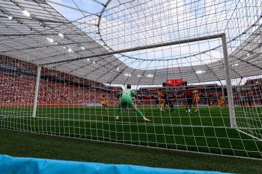 LEVERKUSEN, GERMANY - 5 AĞUSTOS, 2025: Mark Flekken - Bayer 04 Leverkusen Pisa SC 'ye karşı.