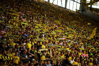 DORTMUND, GERMANY - 10 AĞUSTOS, 2025: Fan desteği - Sezon öncesi maç Borussia Dortmund - SIGNAL IDUNA PARK 'ta Juventus' a karşı.