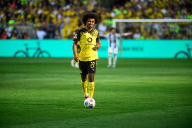 DORTMUND, GERMANY - 10 AĞUSTOS, 2025: Karim Adeyemi - Sezon öncesi maç Borussia Dortmund - SIGNAL IDUNA PARK 'ta Juventus' a karşı.