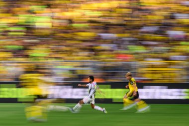 DORTMUND, GERMANY - 10 AĞUSTOS, 2025: SIGNAL IDUNA PARK 'ta sezon öncesi maç Borussia Dortmund Juventus' a karşı.