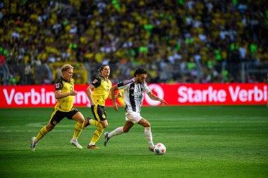 DORTMUND, GERMANY - 10 AĞUSTOS, 2025: Kenan Yıldız - Sezon öncesi maç Borussia Dortmund - SIGNAL IDUNA PARK 'ta Juventus' a karşı.