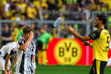 DORTMUND, GERMANY - 10 AĞUSTOS, 2025: Francisco Conceicao, Ramy Bensebaini - Sezon öncesi maç SiGNAL IDUNA PARK 'ta Borussia Dortmund' a karşı Juventus.