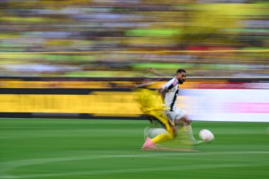 DORTMUND, GERMANY - 10 AĞUSTOS, 2025: SIGNAL IDUNA PARK 'ta sezon öncesi maç Borussia Dortmund Juventus' a karşı.