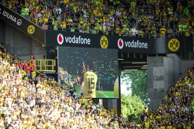 DORTMUND, GERMANY - 10 AĞUSTOS, 2025: Mats Hummels - Sezon öncesi maç SiGNAL IDUNA PARK 'ta Borussia Dortmund Juventus' a karşı.