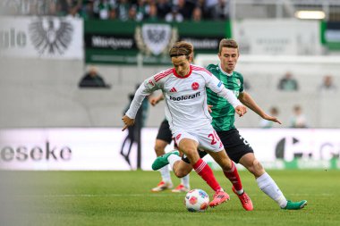 MUENSTER, GERMANY - 22 AĞUSTOS, 2025: 2.Bundesliga SC Preussen Munster 1 futbol karşılaşması. FC Nurnberg LVM-Preussenstadion 'da