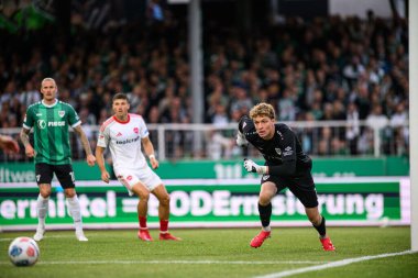 MUENSTER, GERMANY - 22 AĞUSTOS, 2025: 2.Bundesliga SC Preussen Munster 1 futbol karşılaşması. FC Nurnberg LVM-Preussenstadion 'da