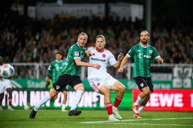 MUENSTER, ALMANY - 22 AĞUSTOS, 2025: Artem Stepanov, 2.Bundesliga SC Preussen Munster 1 futbol karşılaşması. FC Nurnberg LVM-Preussenstadion 'da