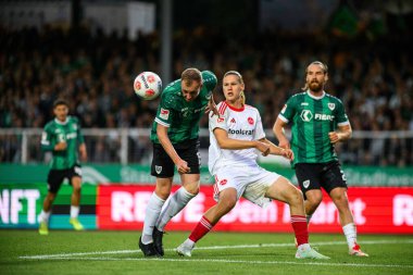 MUENSTER, ALMANY - 22 AĞUSTOS, 2025: Artem Stepanov, 2.Bundesliga SC Preussen Munster 1 futbol karşılaşması. FC Nurnberg LVM-Preussenstadion 'da