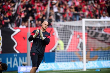 LEVERKUSEN, GERMANY - 23 AĞUSTOS, 2025: Niklas Lomb - Bundesliga FC Bayer 04 Leverkusen-TSG 1899 Hoffenheim maçı Bayarena 'da. 