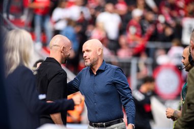 LEVERKUSEN, GERMANY - 23 AUGust, 2025: Christian Ilzer, Erik ten Hag - Bundesliga FC Bayer 04 Leverkusen maçı Bayena 'da TSG 1899 Hoffenheim' a karşı. 