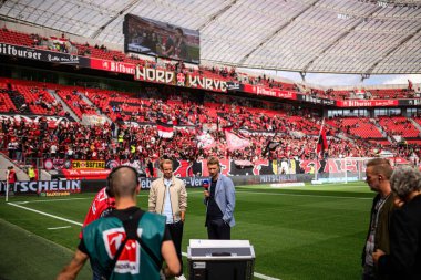 LEVERKUSEN, GERMANY - 23 AĞUSTOS, 2025: Simon Rolfes - Bundesliga FC Bayer 04 Leverkusen-TSG 1899 Hoffenheim maçı Bayarena 'da. 