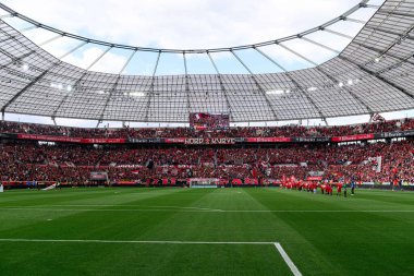 LEVERKUSEN, GERMANY - 23 AĞUSTOS, 2025: - Bundesliga FC Bayer 04 Leverkusen-TSG 1899 Hoffenheim maçı Bayena 'da.