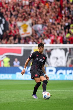 LEVERKUSEN, GERMANY - 23 AĞUSTOS, 2025: Piero Hincapie - Bundesliga FC Bayer 04 Leverkusen-TSG 1899 Hoffenheim maçı Bayarena 'da. 