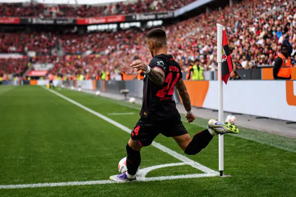 LEVERKUSEN, GERMANY - 23 AĞUSTOS, 2025: Aleix Garcia - Bundesliga FC Bayer 04 Leverkusen-TSG 1899 Hoffenheim maçı Bayena 'da. 